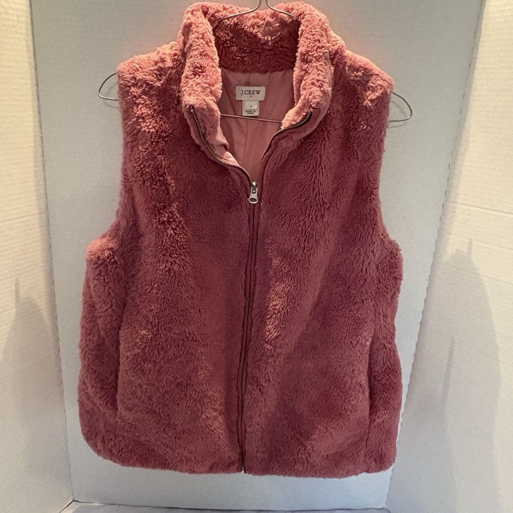 J. Crew Factory Women's Plush Faux Fur Full Zip Vest Guava Berry Small - Picture 1 of 8